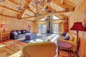 Living Room | Sleeper Sofa | Flat-Screen TV | Wood-Burning Stove | Free WiFi