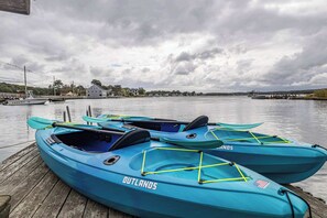 Adventure awaits! Enjoy complimentary access to our 4 kayaks and explore the stunning waterways right from your doorstep!