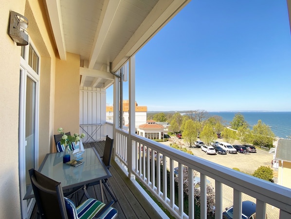 Balkon mit traumhaftem Meerblick