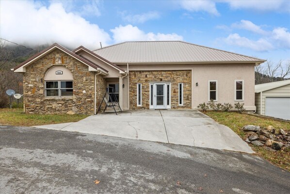 Single Level Home 