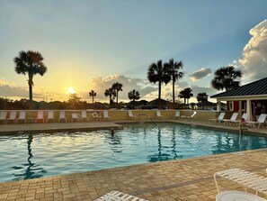Hawkins Recreation - Pool - 0.5 Miles Away!