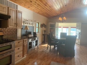 Dining area and coffee amenities