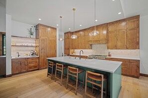 56196 Sable Rock Loop-14