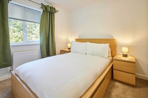 Aronora Guest House, Blaydon - Host & Stay