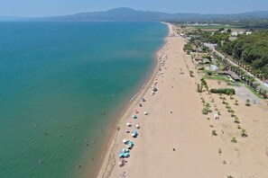 Bouka sandy beach (15km)