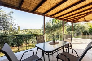 Furnished balcony