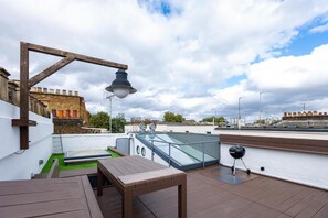 Rooftop + barbecue