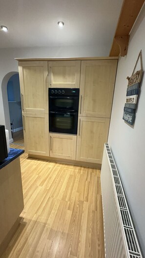apartment 2 - kitchen