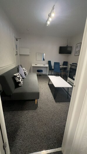 Living Room / Lounge