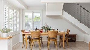 Swell | Open-plan dining
