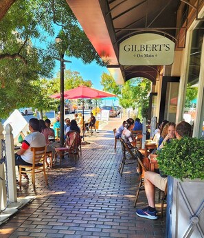 Outdoor dining