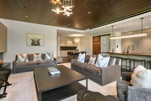 Home Decor, Architecture, Building, Furniture, Indoors