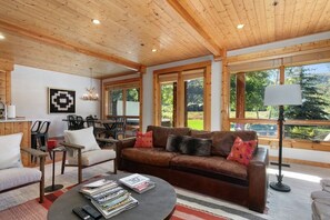 Indoors, Building, Furniture, Living Room, Couch