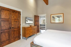 Indoors, Hardwood, Furniture, Bed, Cabinet