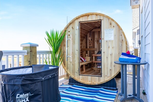 Refresh and relax with a steam sauna and cold plunge experience!
