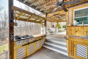 Outdoor Kitchen