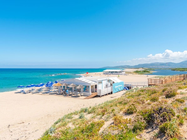Wasser, Himmel, Wolke, Azurblau, Pflanze, Strand, Haus, Küsten Und Ozeanische Forms, Landschaft, Horizont