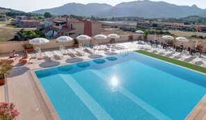 Autumn, Pool, Spring, Summer, Winter