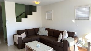 Loungeroom