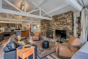 Comfortable open livingroom