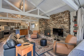 Comfortable open livingroom