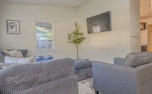 Kick back and relax in our inviting living room. Perfect for movie nights or simply unwinding after a long day. #relaxation #vacationmode #getaway #travel

