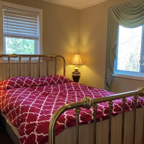Ladyslipper Room