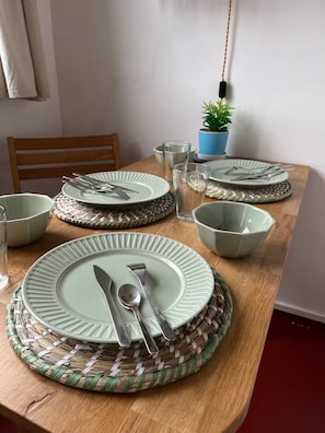 Espace repas et vaisselle