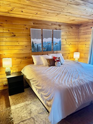 King Bedroom 1 (1)