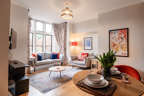 School Cottage Sitting Room - StayCotswold