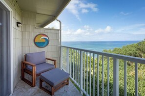 Relax on the spacious lanai.