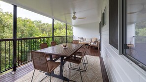 Upstairs balcony with seating, perfect for entertaining 