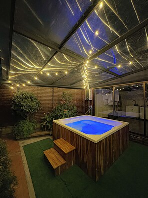 Bain à remous intérieur