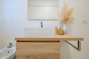 Bain