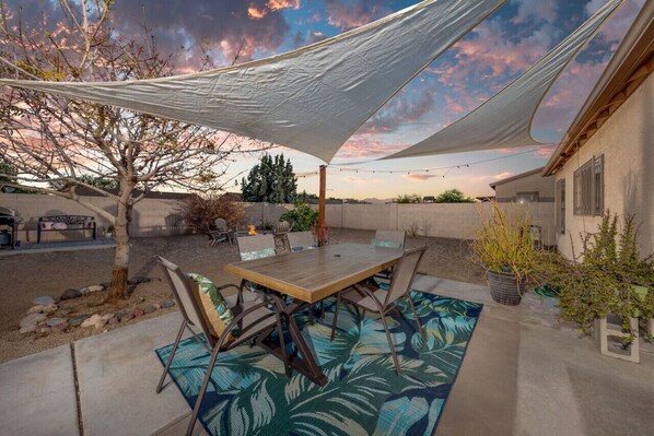 Outdoor dining