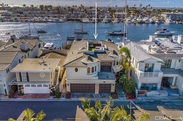 Welcome to your dream oceanfront retreat on prestigious Lido Isle!