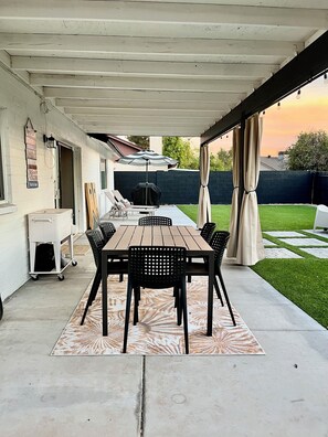 Outdoor dining