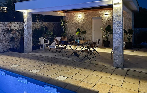pool