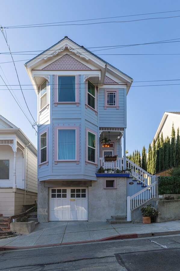 Victorian home built in 1901