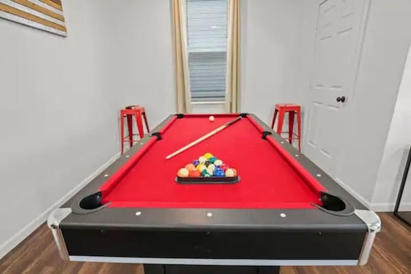 Spielezimmer