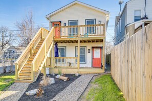 Property Exterior | Single-Story Unit | 2nd-Floor Apartment