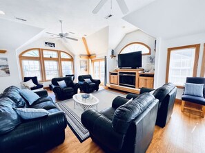 Where style meets comfort: your stunning living space.