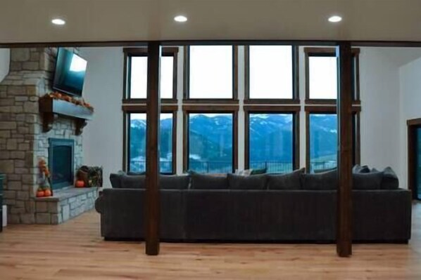 Front Room (2)