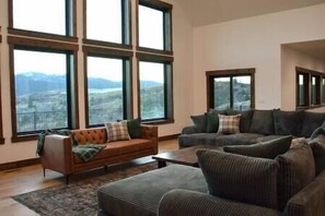 Front Room (3)