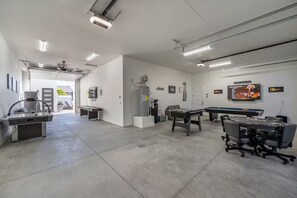 Get ready to enjoy a great time! Havasu Cielo offers an incredible game room with pool table, board games, card games, arcade games, table games, air hockey, shuffleboard, AND full gaming console-