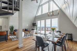 Beautiful mountain views from the beautiful dining area!