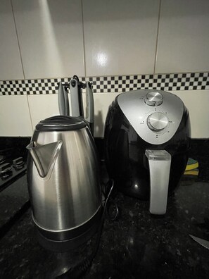 Kaffee und/oder Kaffeemaschine