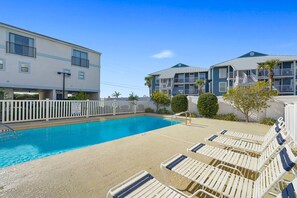 Driftwood Oasis - Adorable Vacation Rental Townhome Condo with Ocean Views from Balcony and Community Pool in Miramar Beach, Florida - Bliss Beach Rentals