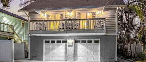Welcome home to your Siesta Key beach retreat.