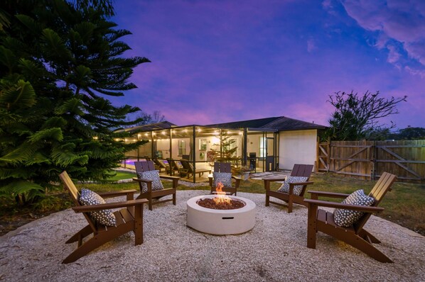 Or transition to the warmth of the fire pit for a perfect end to your evening.